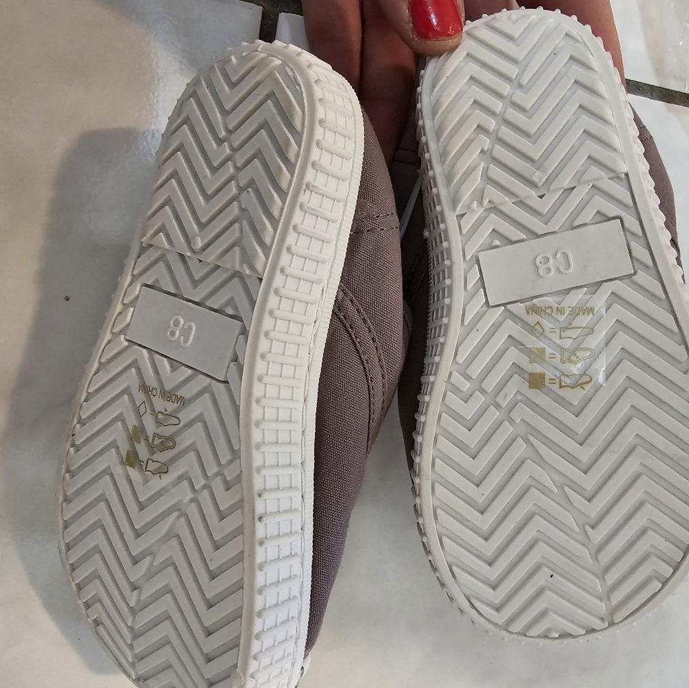 ✨ 3/$10✨ Baby Canvas Slip-On walking shoes - Picture 3 of 4